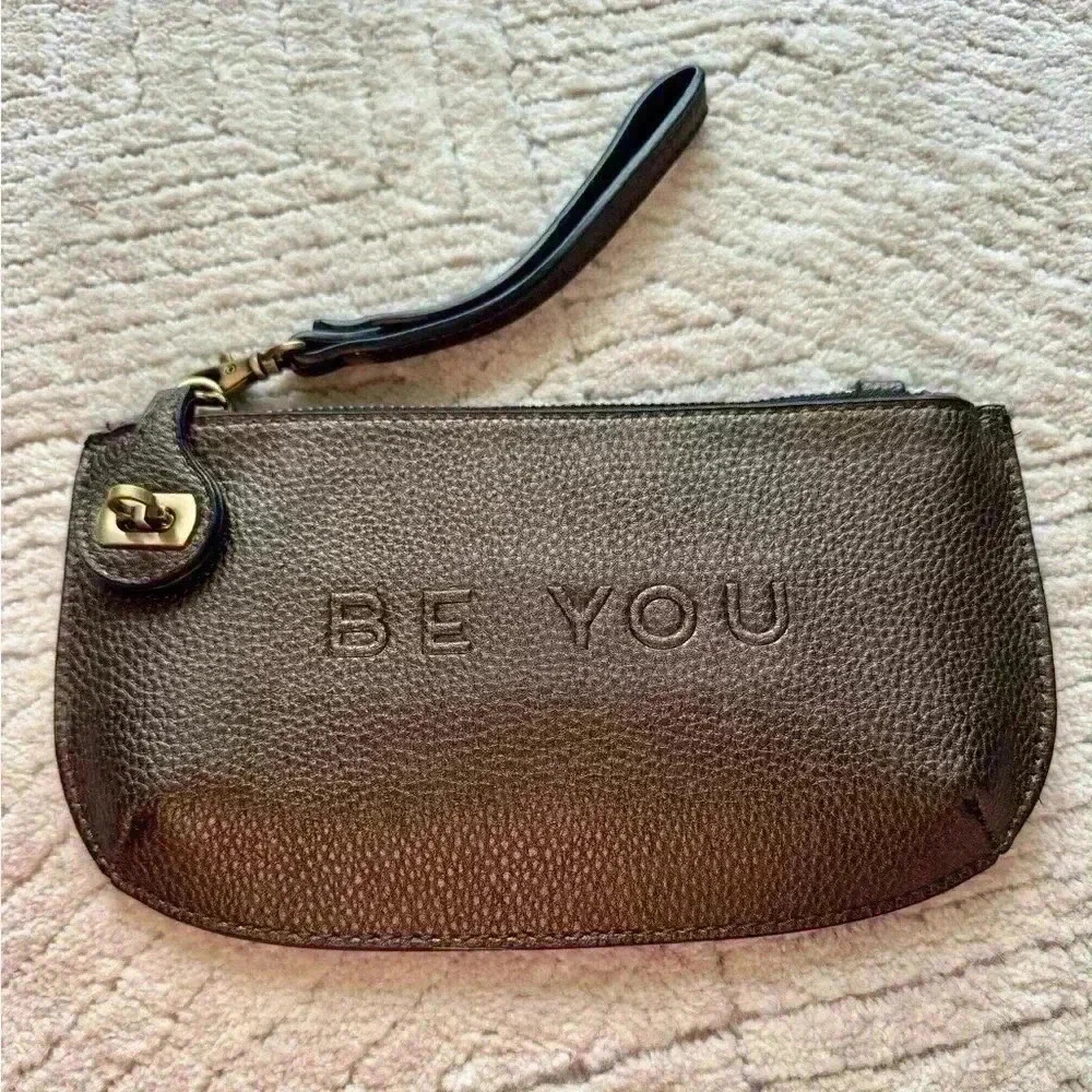 Wallet clutch